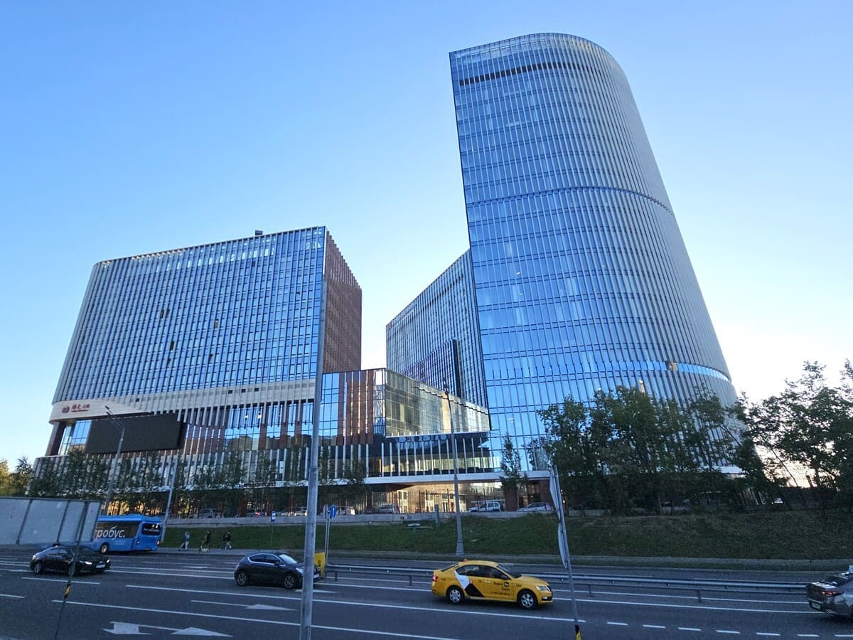 Офисы от 950 до 1100 кв.м. в аренду и продажу в Москве и Московской области